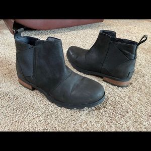 Sorel Emelie boots size 7 black
